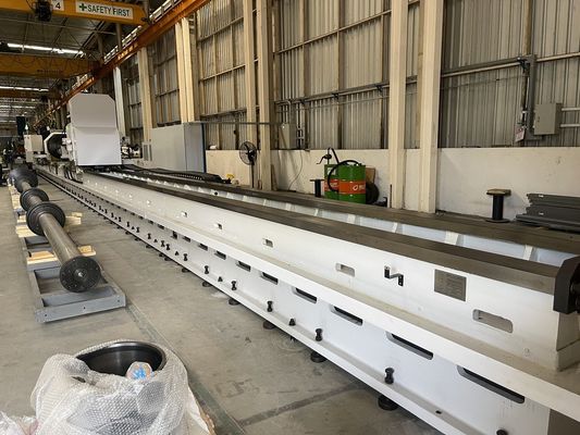 Machine SRB personnalisée avec vitesse d'usinage de 150 tr/min.